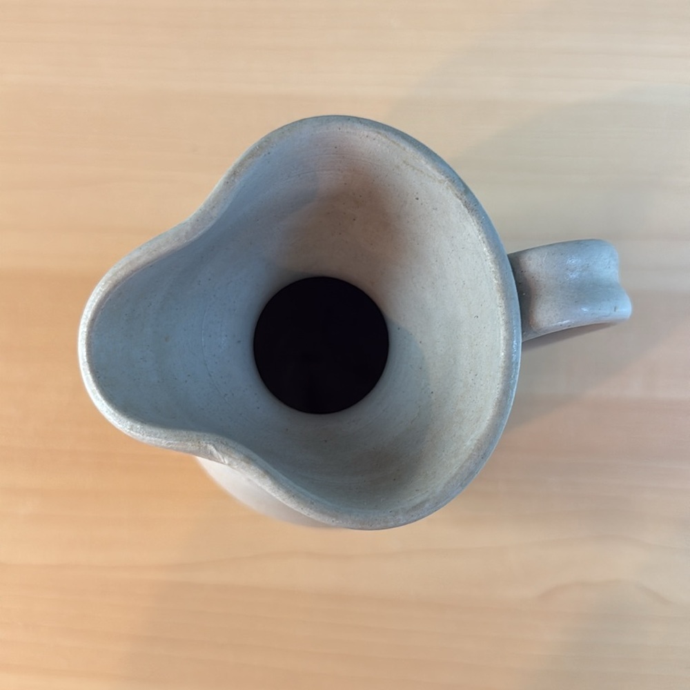 *Vintage Williamsburg Pottery Salt Glaze Pitcher with Cobalt Blue Flower Design - Picture 3 of 8